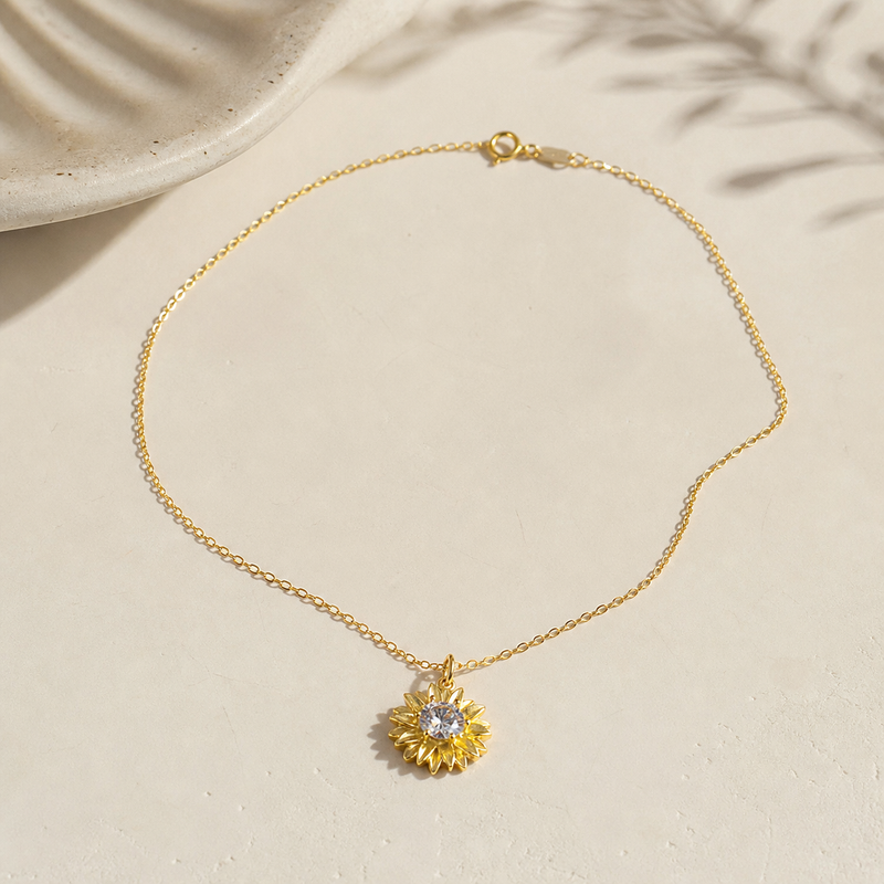 Solène Sunflower Pendant Necklace