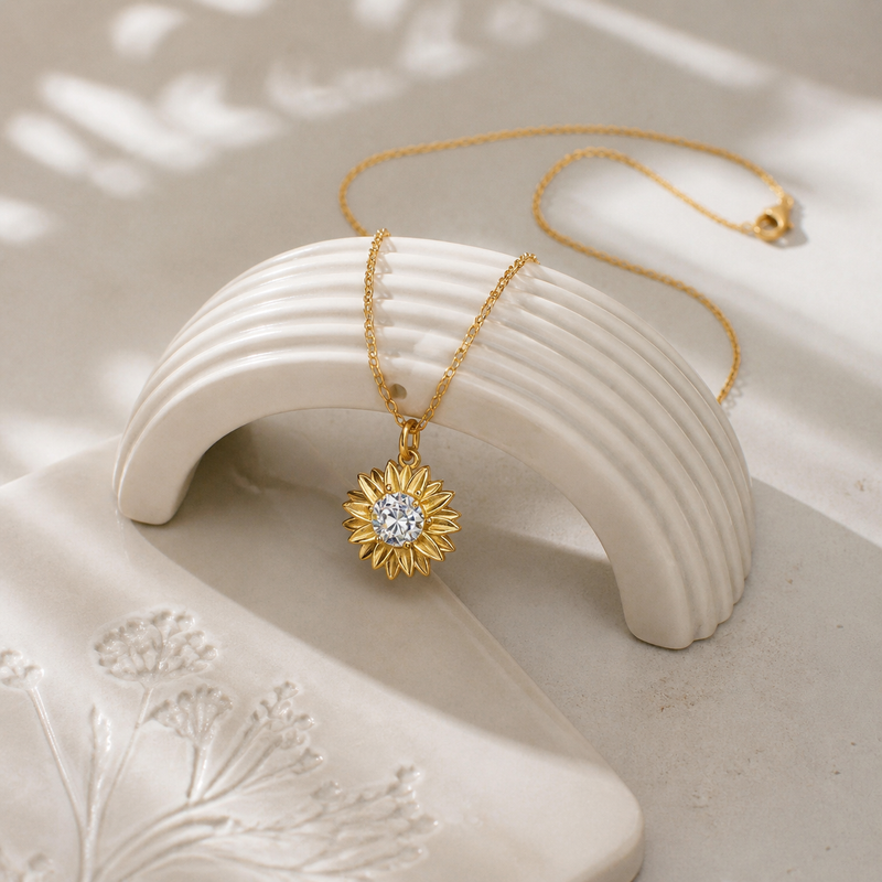 Solène Sunflower Pendant Necklace