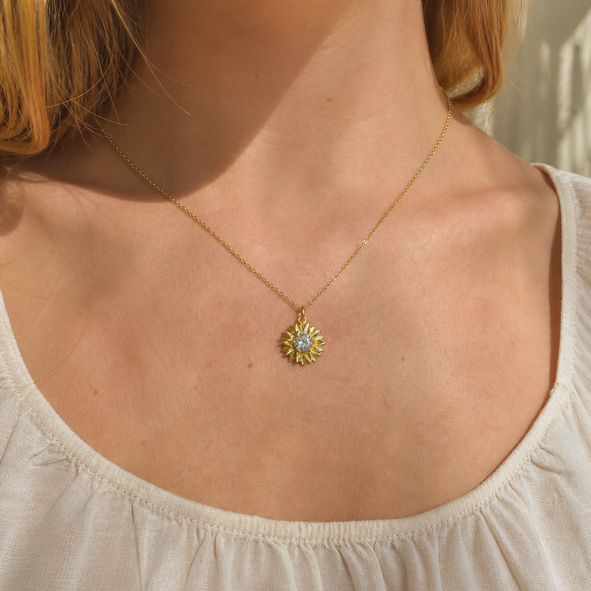 Solène Sunflower Pendant Necklace